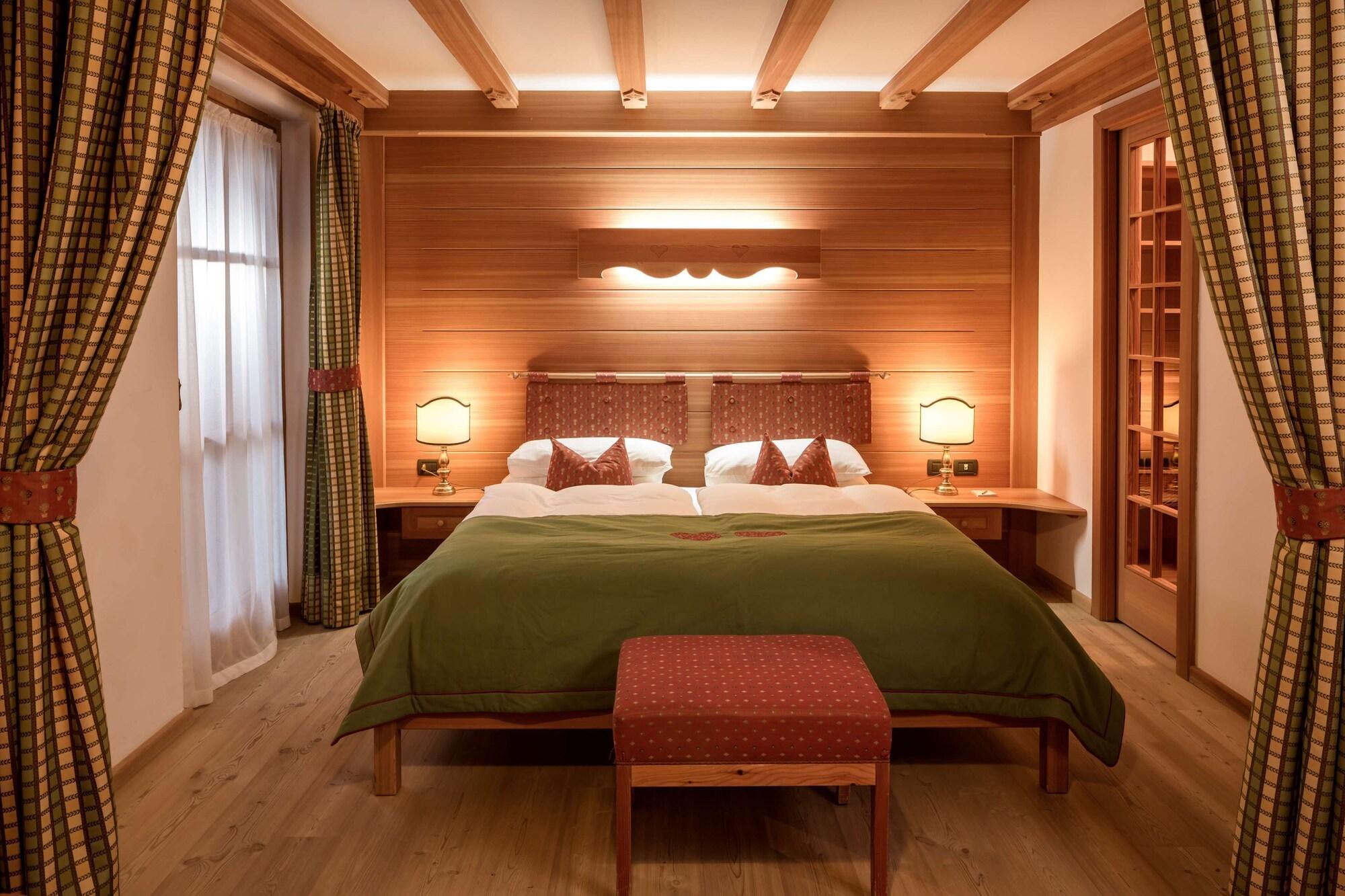 Hotel Chalet Del Sogno مادونا دي كامبيليو المظهر الخارجي الصورة