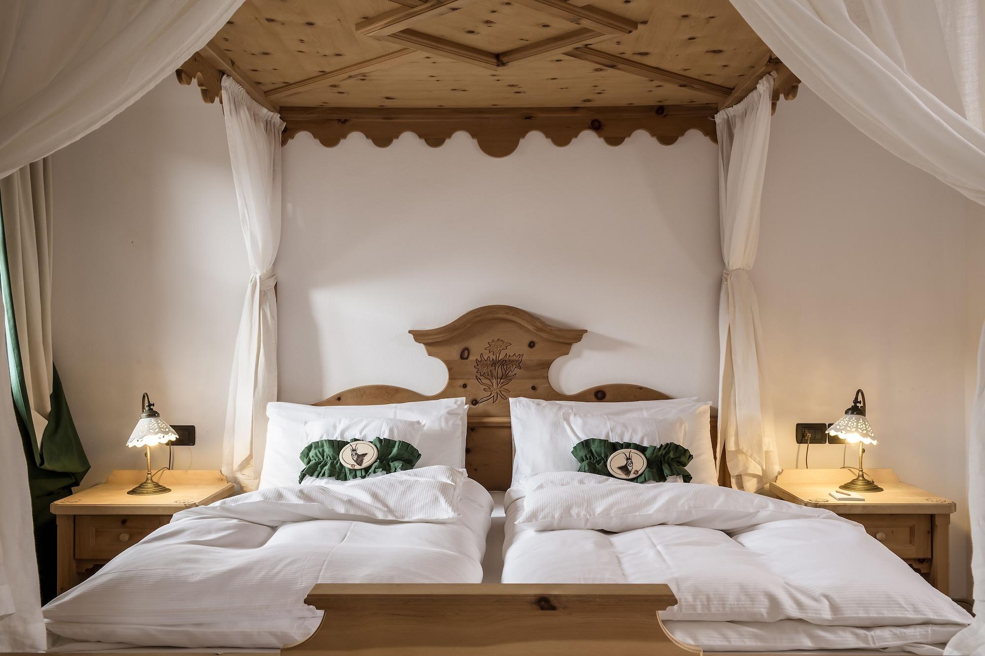 Hotel Chalet Del Sogno مادونا دي كامبيليو المظهر الخارجي الصورة