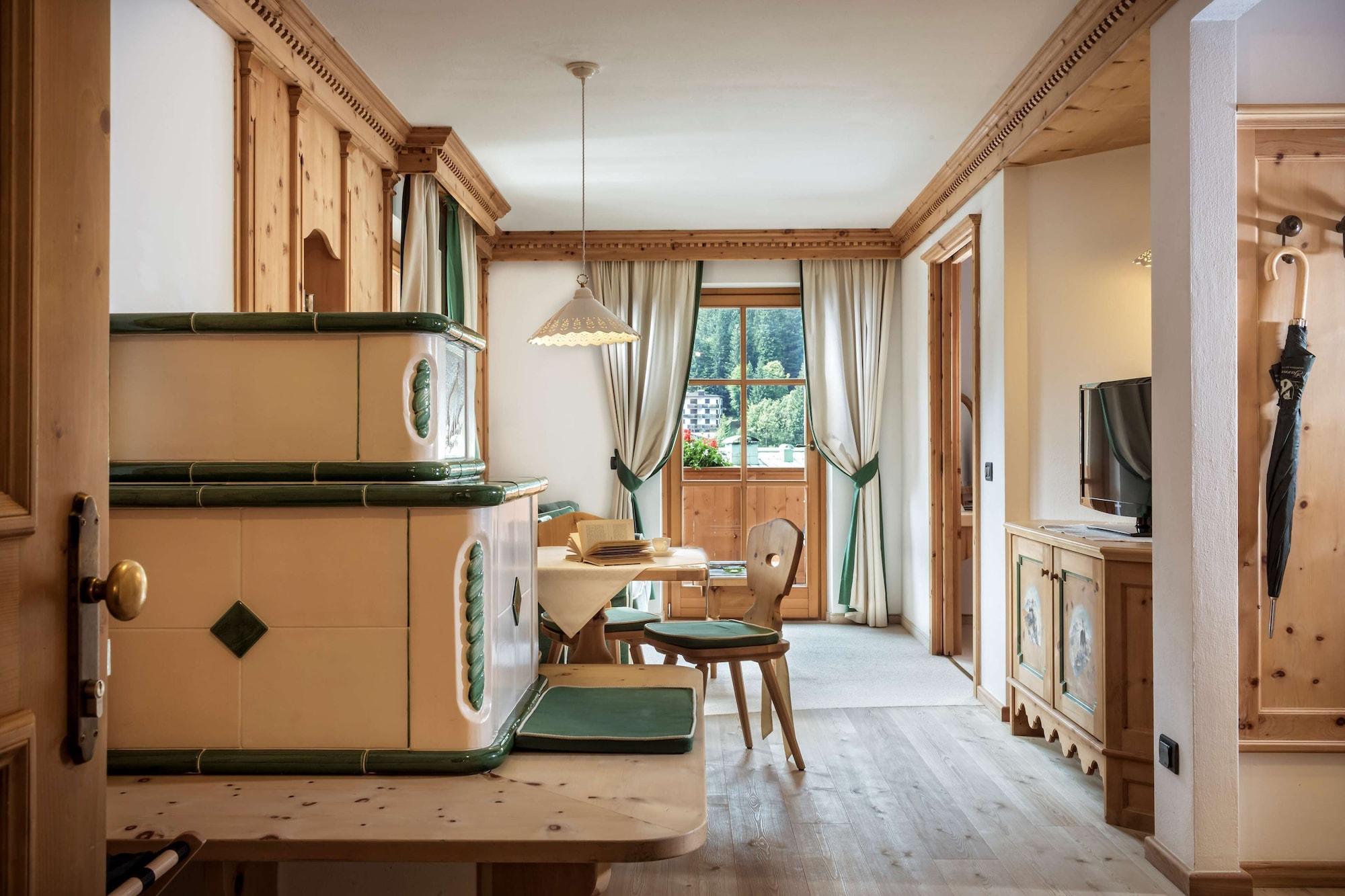 Hotel Chalet Del Sogno مادونا دي كامبيليو المظهر الخارجي الصورة