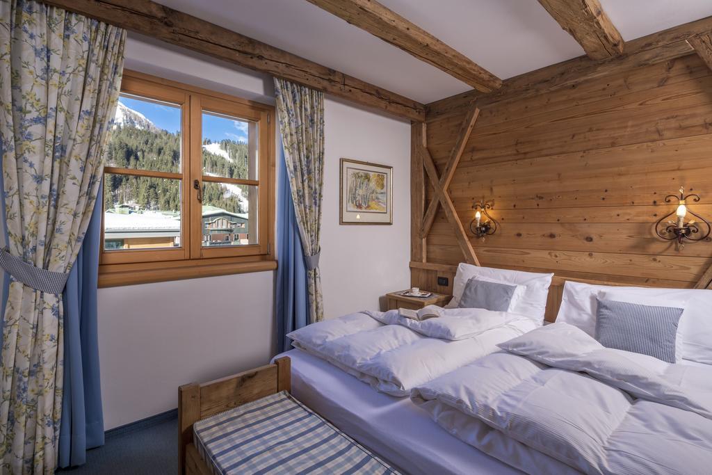 Hotel Chalet Del Sogno مادونا دي كامبيليو المظهر الخارجي الصورة